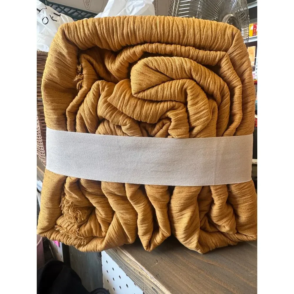 NWT Full/Queen Tufted Diamond Crinkle Duvet Cover and Sham Set Dark Gold
